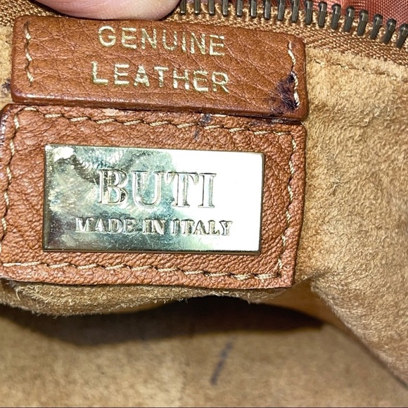 BUTI Italy Brown Leather Handbag With Lock Pocket - Picture 4 of 17